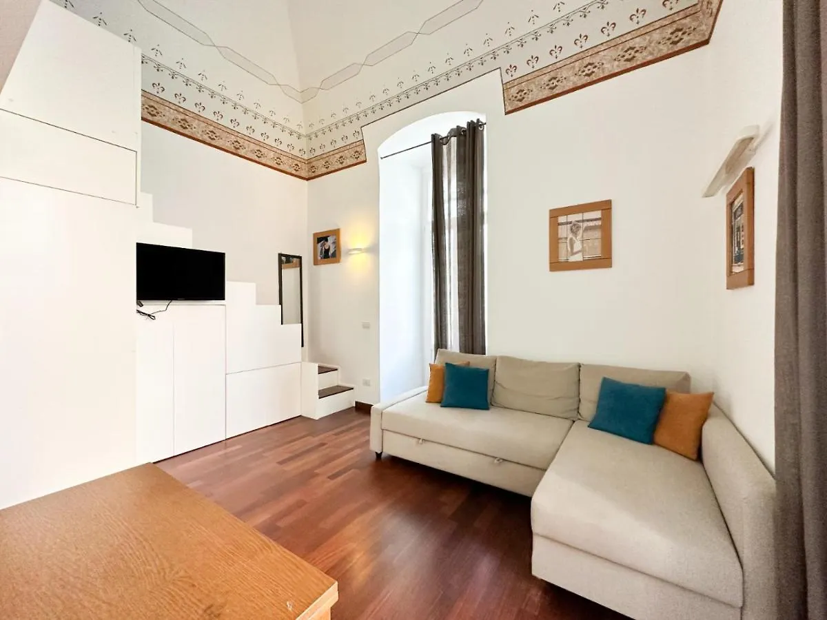Visconti 89-Duplex Suite Bari Italy